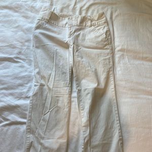 Daisy Fuentes straight white pants, size 4.